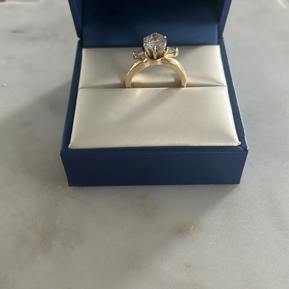 COPY - Engagement/wedding ring size 5 - Picture 7 of 7